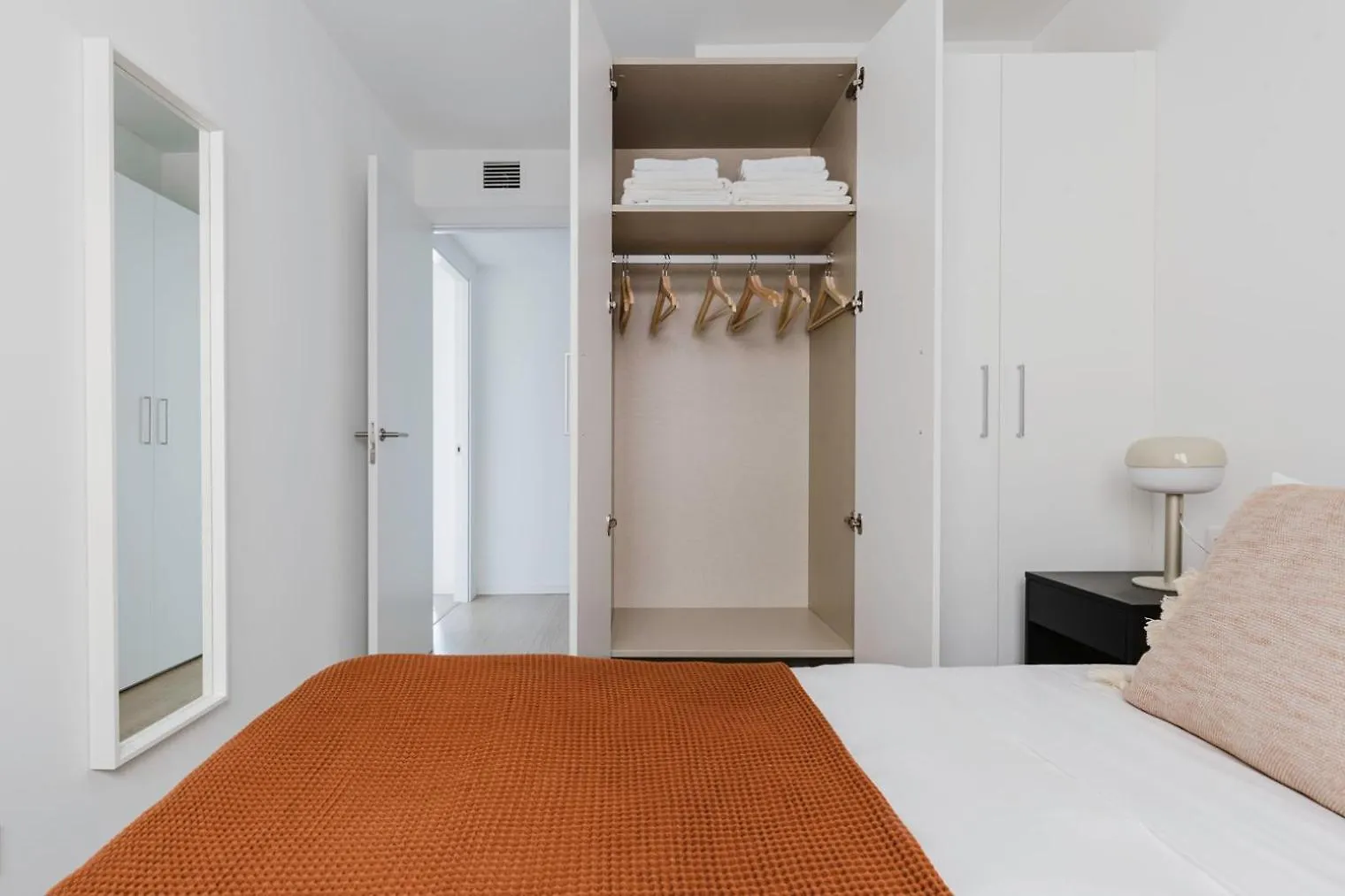 Blueground Antiga Esq De Leixample Furnished Bcn-137 Apartment Barcelona Spain